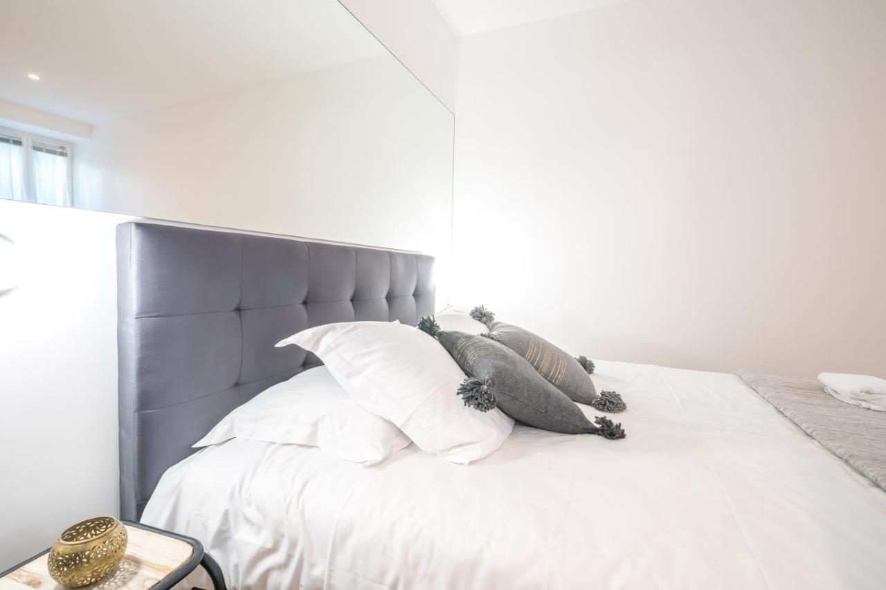 Studio Terrasse Privee 5 Min To Eiffel Tower ปารีส ภายนอก รูปภาพ