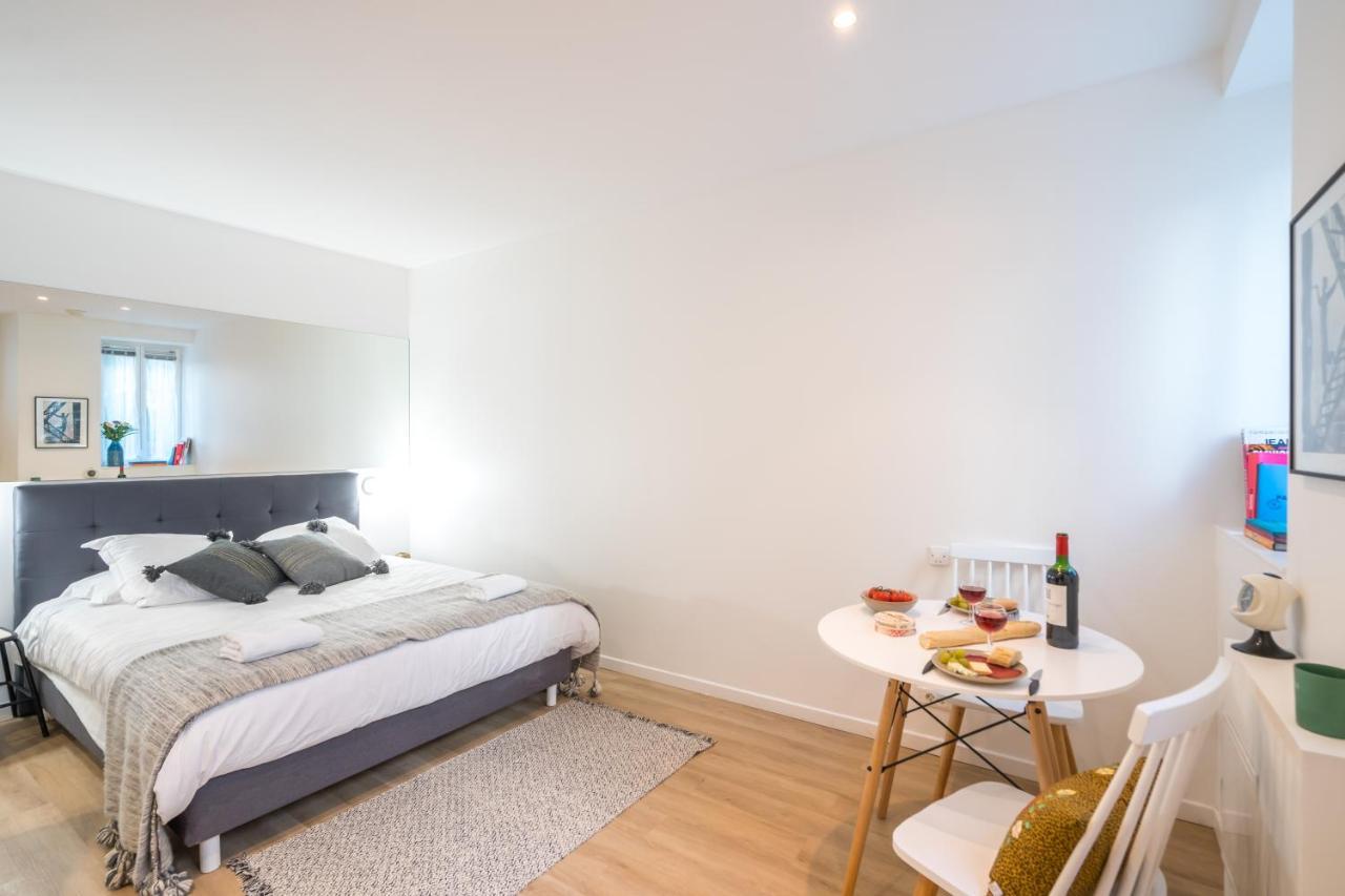 Studio Terrasse Privee 5 Min To Eiffel Tower ปารีส ภายนอก รูปภาพ